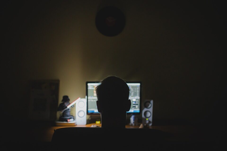 extorsion-email-ayuda extorsion-email-ayuda